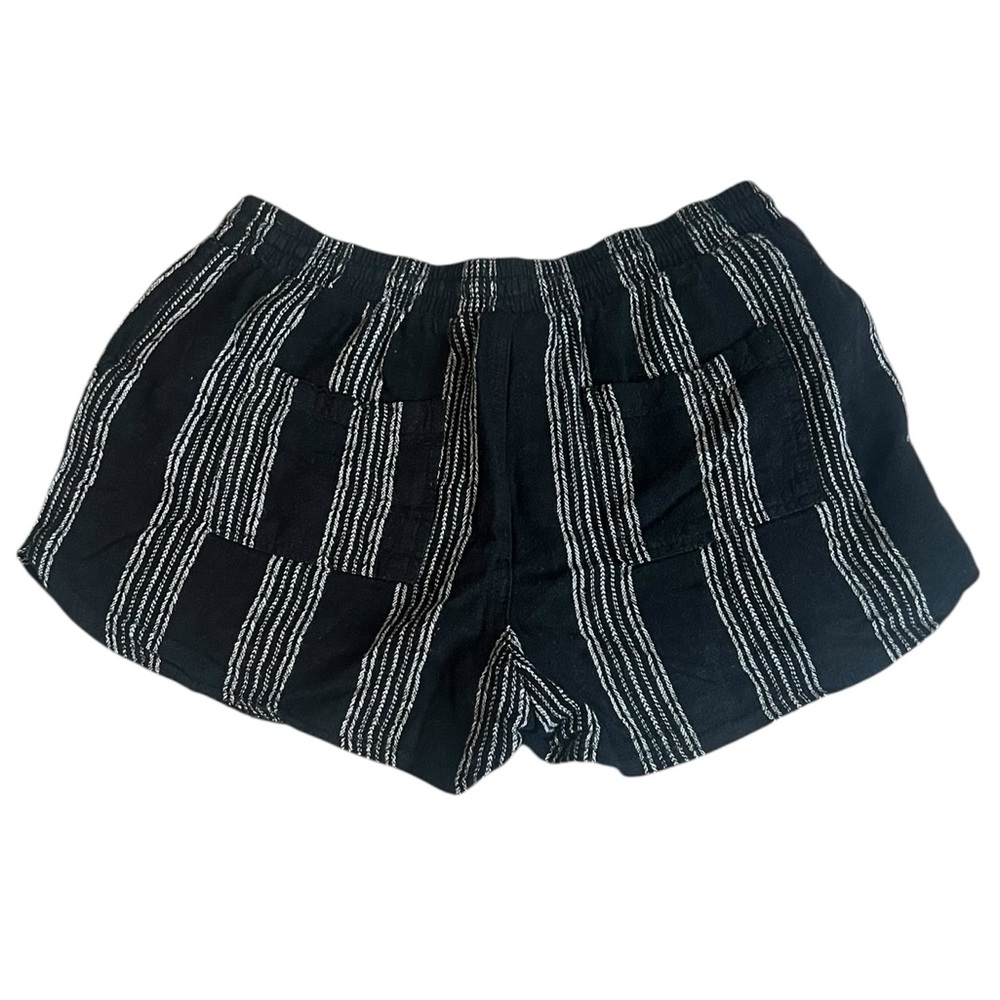 Universal Thread Black & White Striped Shorts Women’s XS - Picture 3 of 5